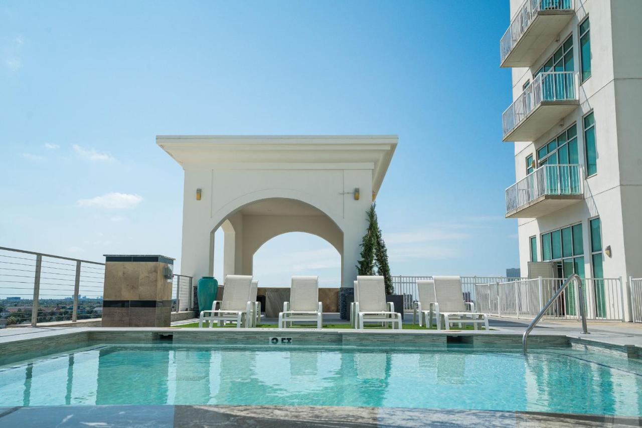 Sea It All Infinity Pool Ocean Views Steps From The Beach - A Perfect Romantic Getaway Appartement Galveston Buitenkant foto