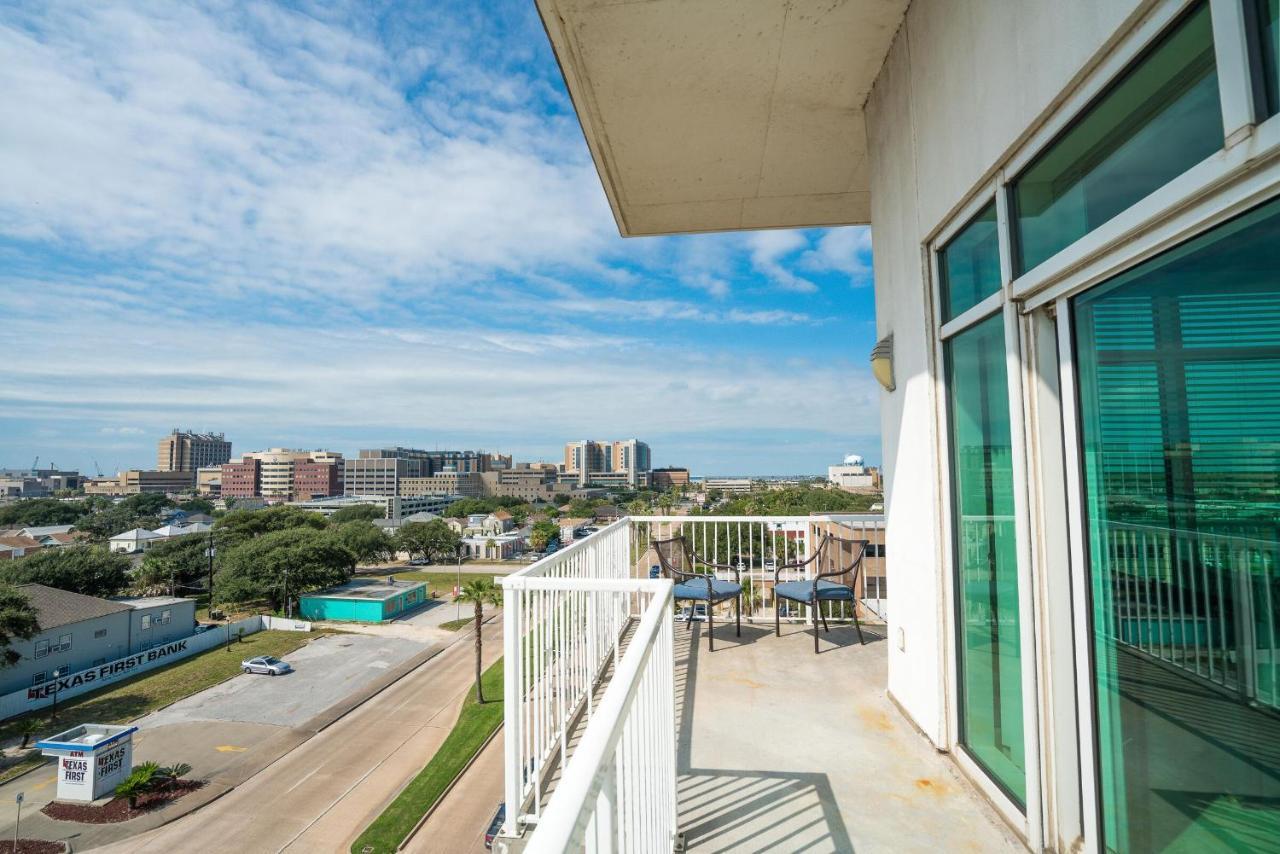 Sea It All Infinity Pool Ocean Views Steps From The Beach - A Perfect Romantic Getaway Appartement Galveston Buitenkant foto