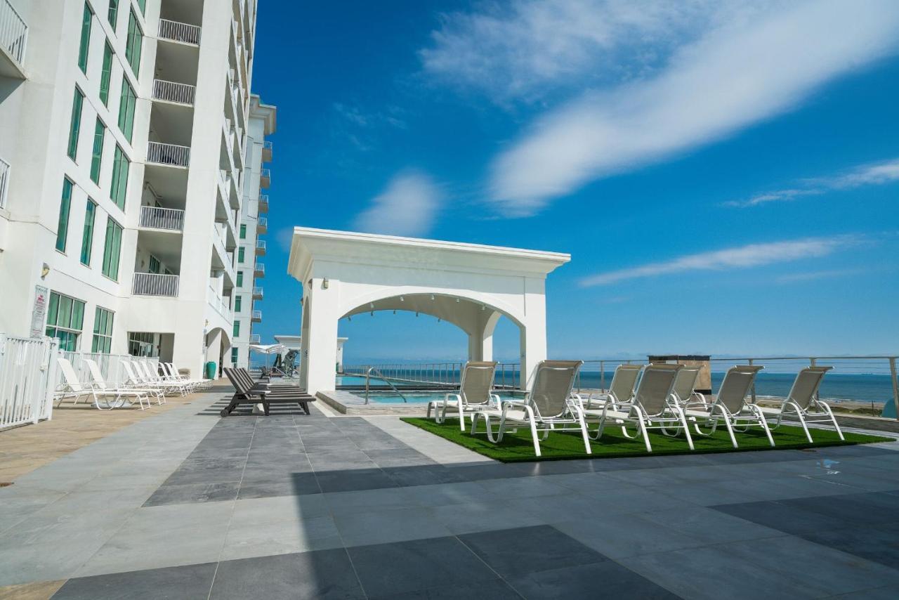 Sea It All Infinity Pool Ocean Views Steps From The Beach - A Perfect Romantic Getaway Appartement Galveston Buitenkant foto